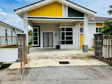 Semi-Detached House For Rent in Merlimau,MLK