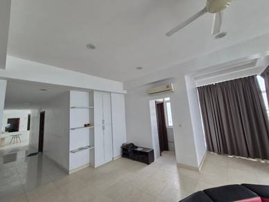 Condominium For Rent in H Residence (One Ritz Residence)