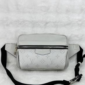 Authentic LV White Taiga Beltbag Outdoor Small Bag