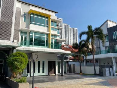 Semi-Detached House For Sale in Mont Kiara,KUL