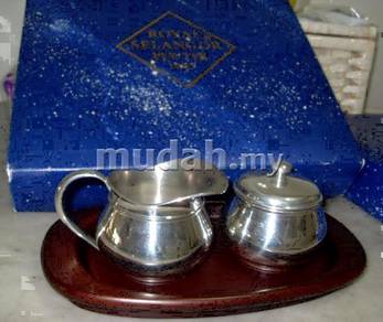 Vtg Selangor Pewter Sugar n Creamer Set with Tray