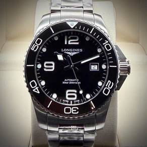 LONGINES HYDRO CONQUEST 300M “Sunray Black Dial”