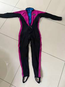 Woman's diving  wetsuit 3mm(US size M)