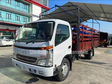 Hino xzu 17ft lorry cargo am /unregister