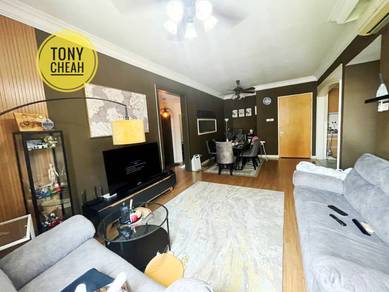 Condominium For Sale in All Seasons Park