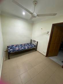 Room in Puchong, SGR
