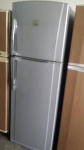 Toshiba Recondition Peti 2 Pintu Fridge Freezer