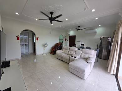 Condominium For Sale in Springfield