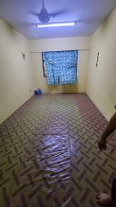 Apartment For Rent in Pantai Indah Fasa 2