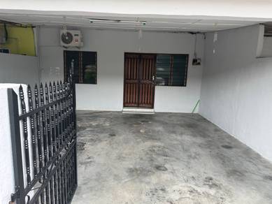 Terraced House For Rent in Ayer Tawar,PRK
