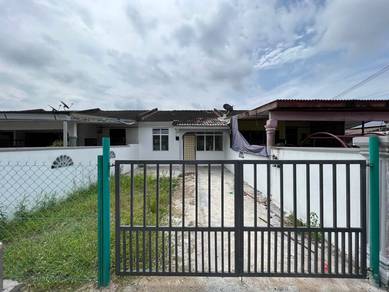 1-storey Terraced House For Sale in Lukut,NSN