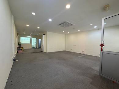Shop lot For Rent in Jelutong,PNG