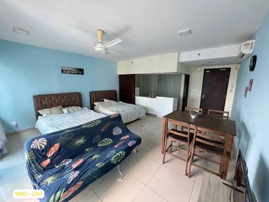 Service Residence For Sale in Trefoil