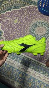 kasut bola kanak²/remaja 