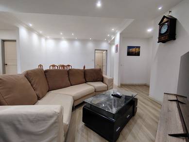 Condominium For Rent in Village Grove Condominium
