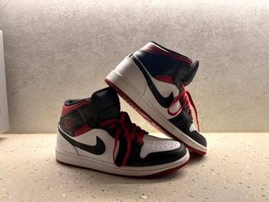 Air Jordan1 Mids "Gym red/ black toe" (near mint)