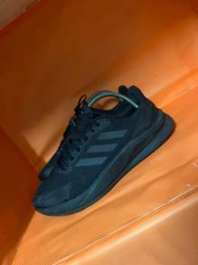 Kasut Adidas 7.5 UK - 26 CM