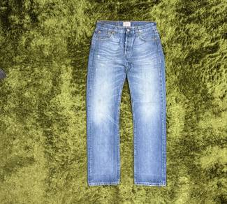 Levi’s 501 sz 30)
