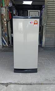 Toshiba 1door fridge 181L condition terbaik