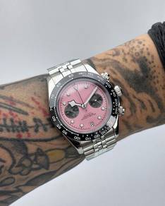 Custom Seiko Mod 39.5mm No Logo Black Bay Pink Chr