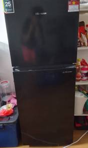 Peti Ais Hisense 2 Pintu 240L (Macam Baru!)