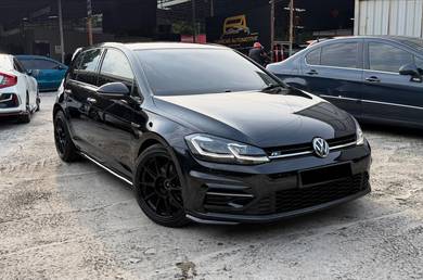 Volkswagen Golf TSI R-LINE in Desa Petaling, KUL