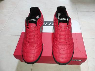 ITEM BARU_Kasut Sukan Futsal LOTTO size 43