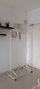 Cradle Stand with Spring