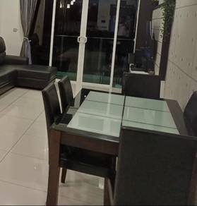 Modern 6-Seater Dining Table Set with Glass Top 