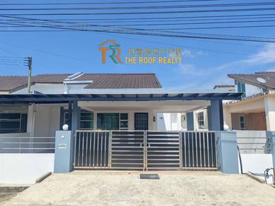 Semi-Detached House For Sale in Miri,SWK