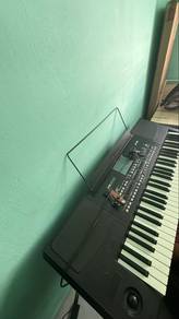 Korg PA 300 Professional Arranger