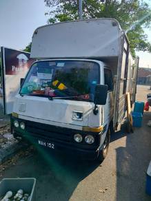 Nissan Cabstar (Luton Van) 