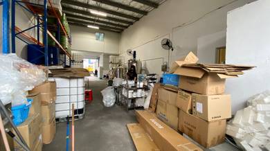 Warehouse / Factory For Sale in Seri Kembangan,SGR