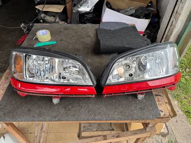 No 28-3-7 Subaru Traviq Headlamp Japan