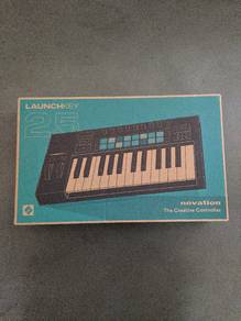 Novation Launchkey 25 MK4 MIDI Keyboard