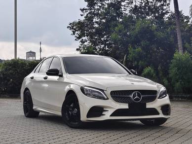 Mercedes Benz C200 AMG 200 AMG LINE in Johor Bahru, JHR