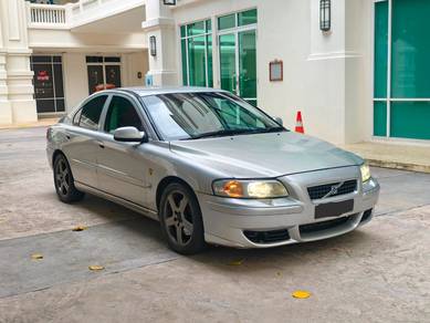 Volvo S60 T5 in Gelugor, PNG
