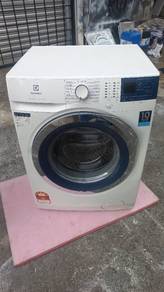 Electrolux inverter front load hot washer 8kg