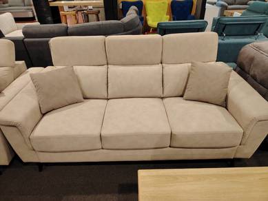 3+2 Seater sofa (Adjustable headrest)