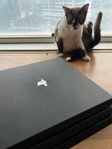 PS 4Pro 1Tb (vacuumed and new thermal paste)