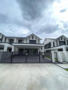 Semi-Detached House For Sale in Denai Alam,SGR