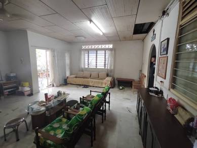 1-storey Terraced House For Sale in Bandar Hilir,MLK