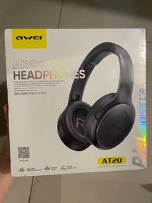 AWEI AT20 headphones