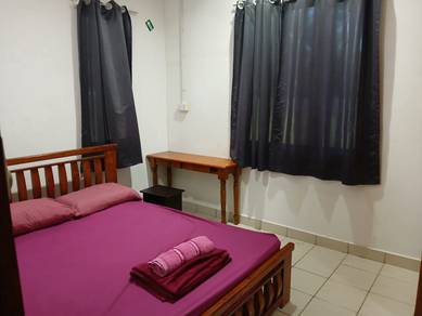 Condominium For Rent in University Utama Condominium