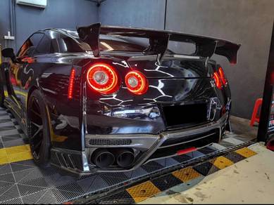 Nissan GTR R35 Facelift Diffuser Rear Lip Carbon