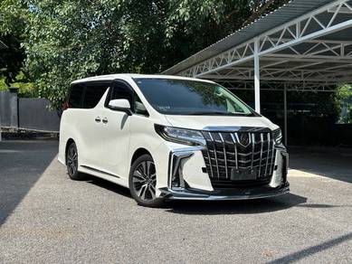 Toyota Alphard SC in Damansara, KUL