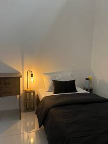 Room in Seri Iskandar, PRK