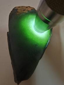 Bongkah Mentah Jadeite Hijau Ais Burma (Gred A)