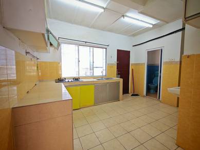 2-storey Terraced House For Sale in Seri Kembangan,SGR