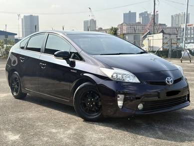 2013 Toyota Prius LUXURY (HYBRID)